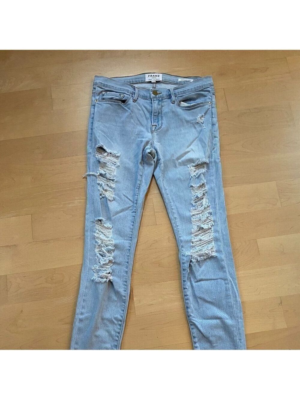 𝅺FRAME Blue "Le Skinny De Jeanne" Jeans Sz 29 Distressed Light Blue